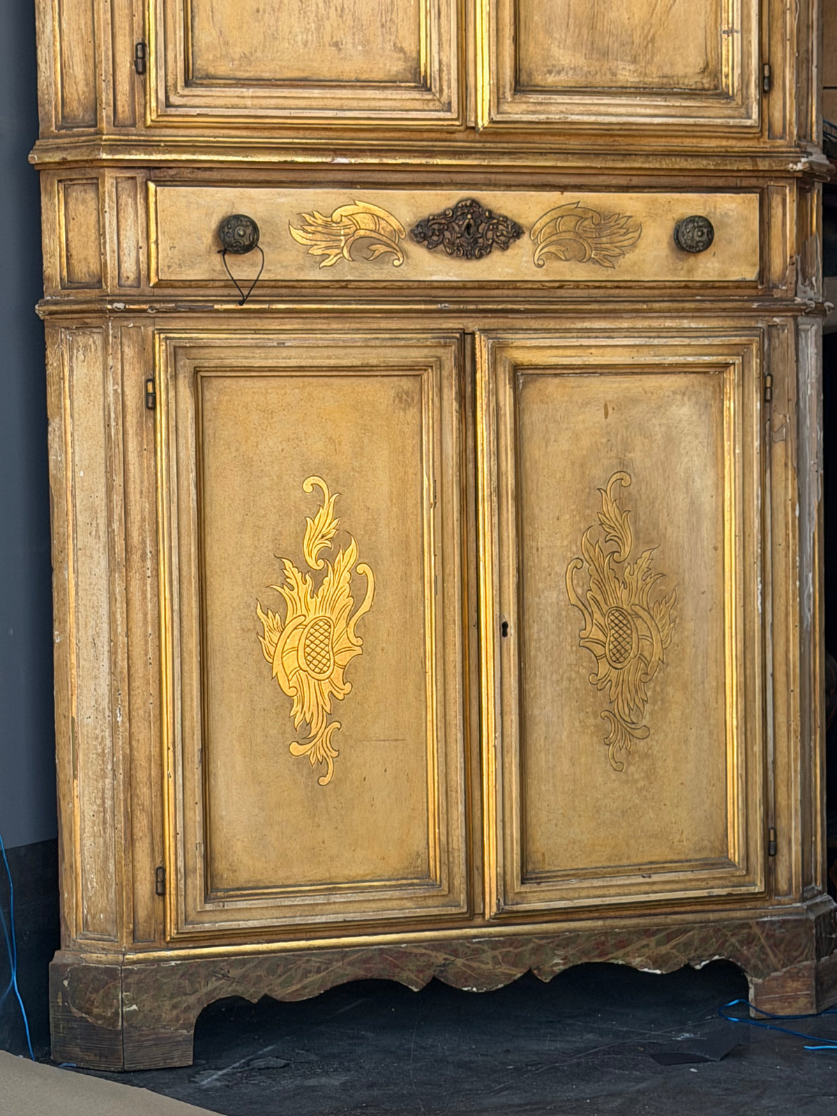 CUPBOARD ITALIAN