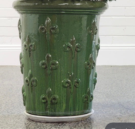Fleur de lys planter pair H110 W55