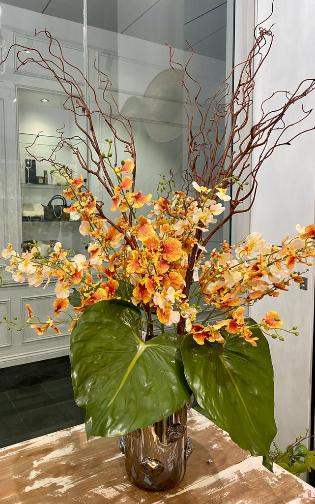 Floral arrangement 13 stems