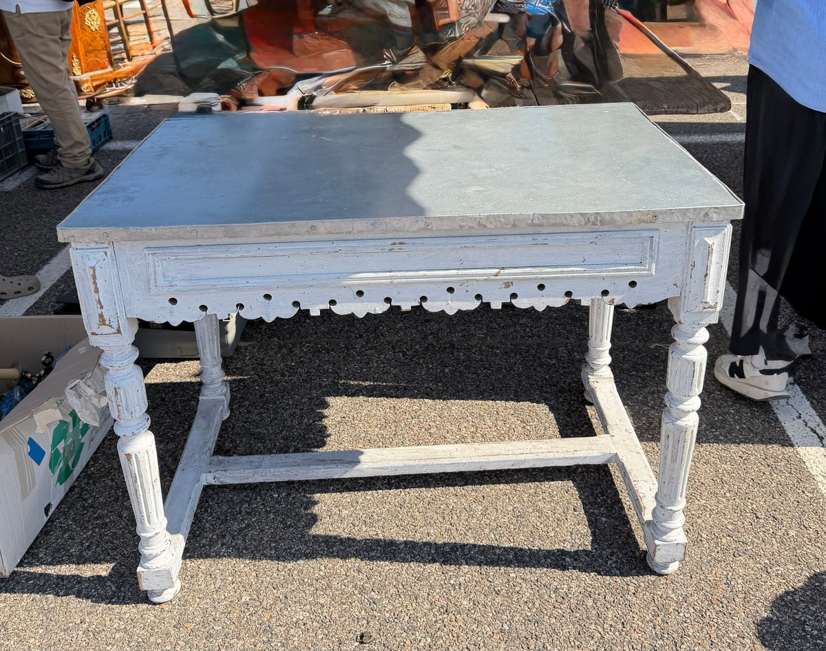 Bakers table