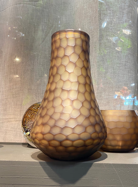 Vase carved glass amber H39