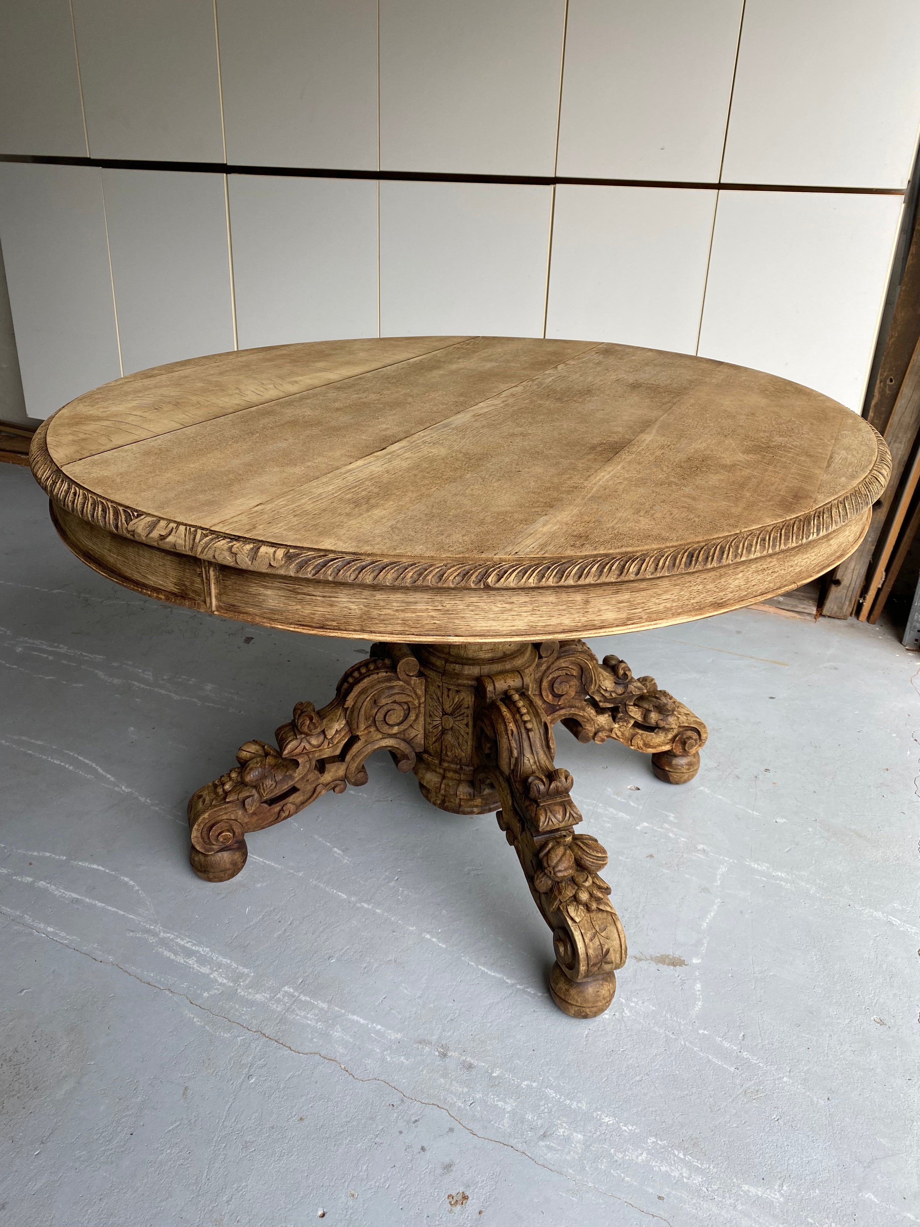 French table bleached oak L129 D112 H75