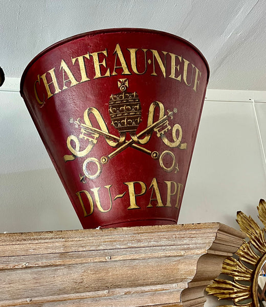 Wine hod Chateauneuf du Pape red