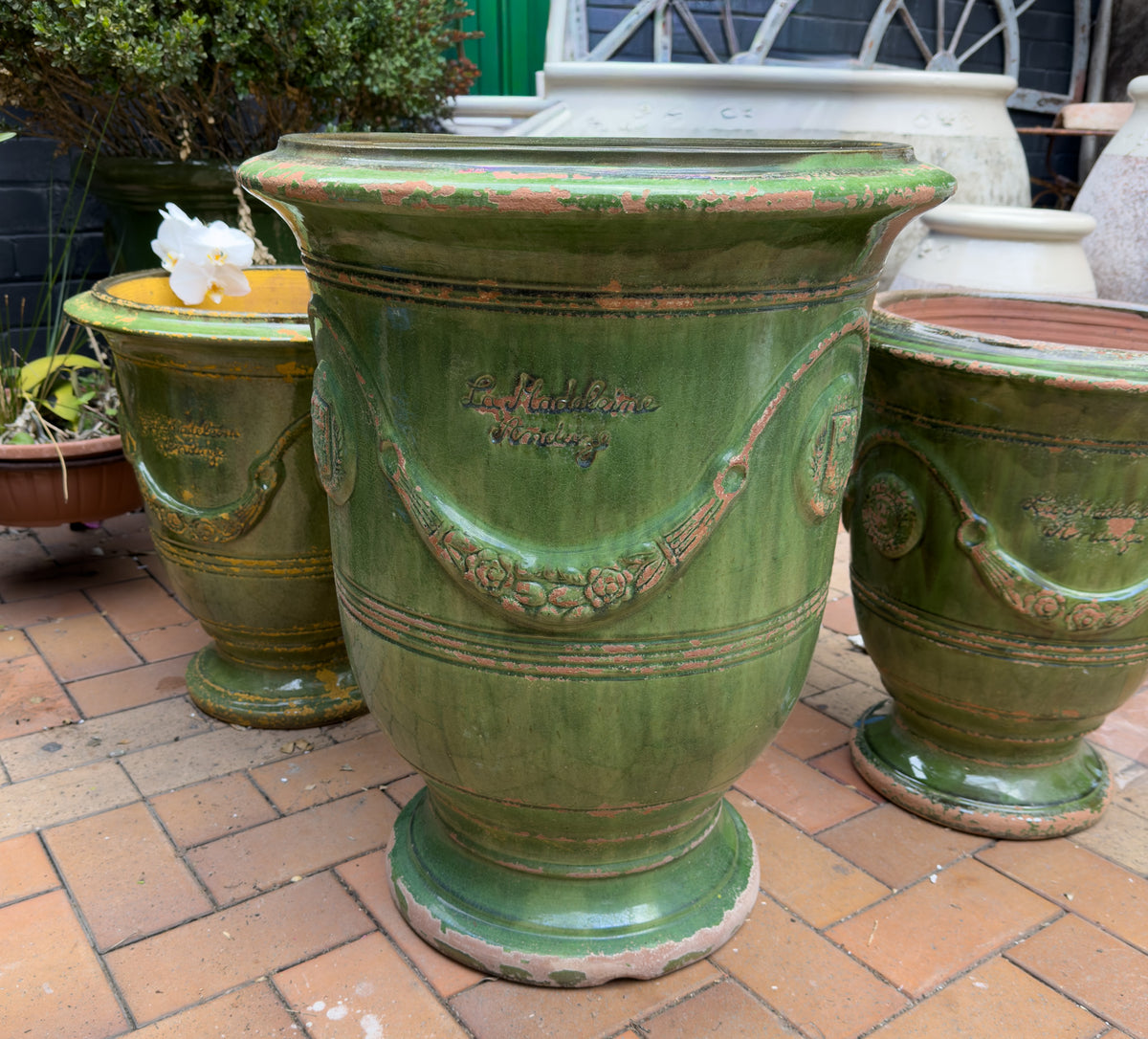 Anduze urn planter green H70