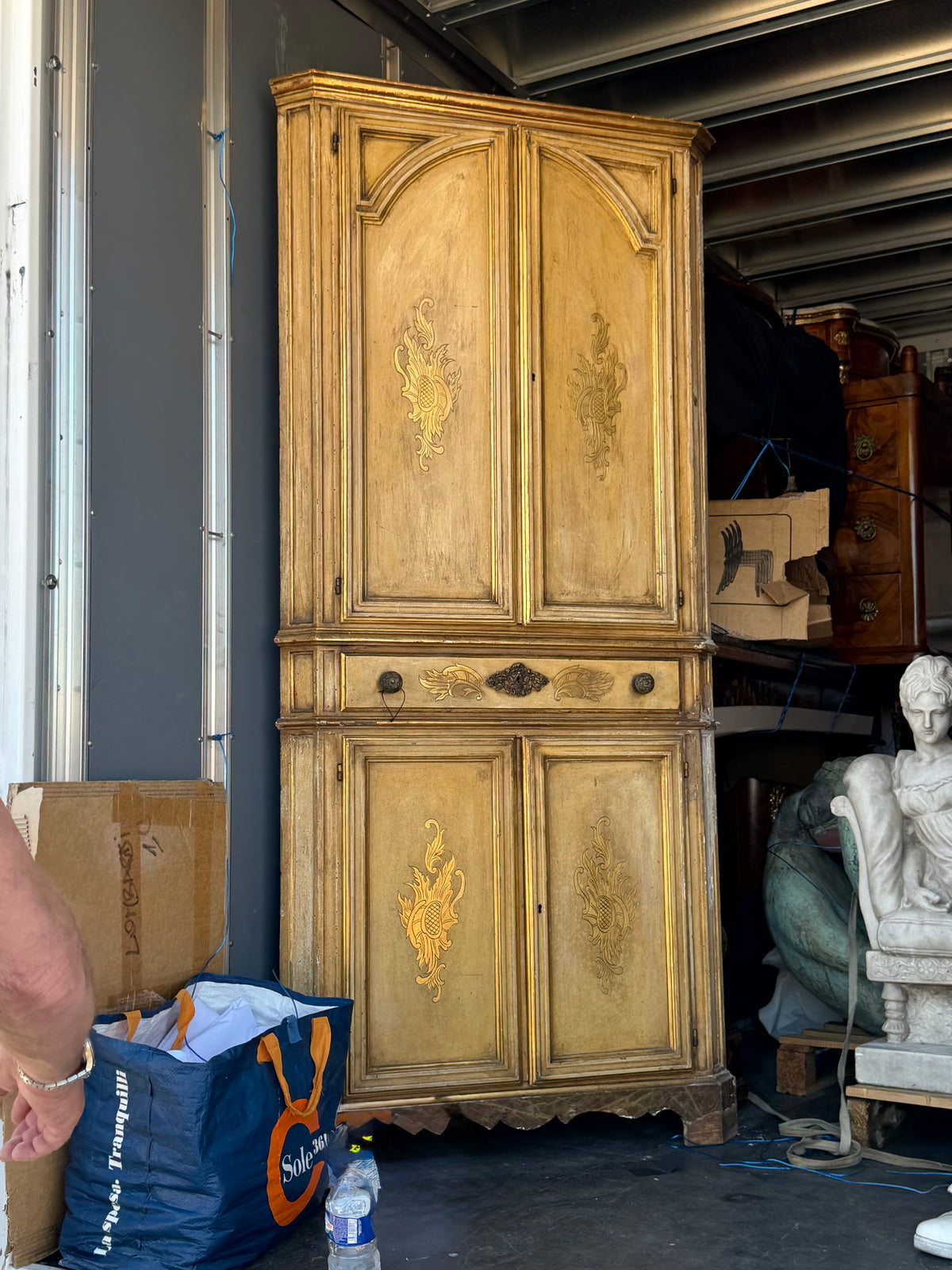 CUPBOARD ITALIAN