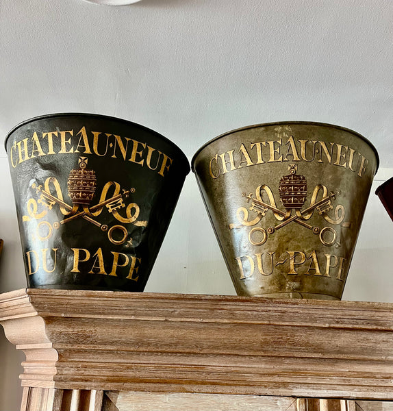 Wine hod Chateauneuf du Pape black