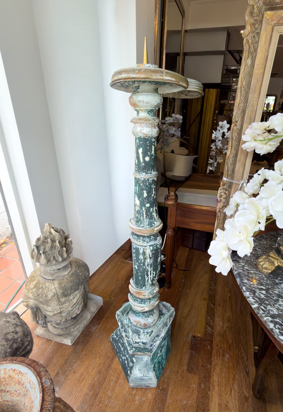 Candleholder timber blue wash