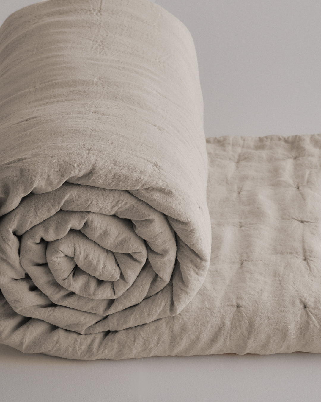 Hale Mercantile Basix linen Coverlet 250/260