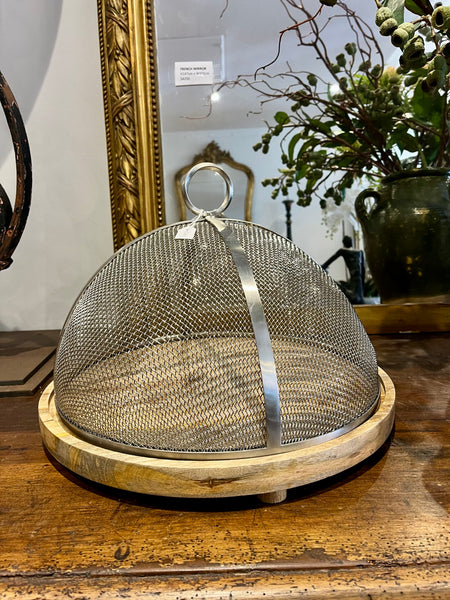 Board with mesh dome cover