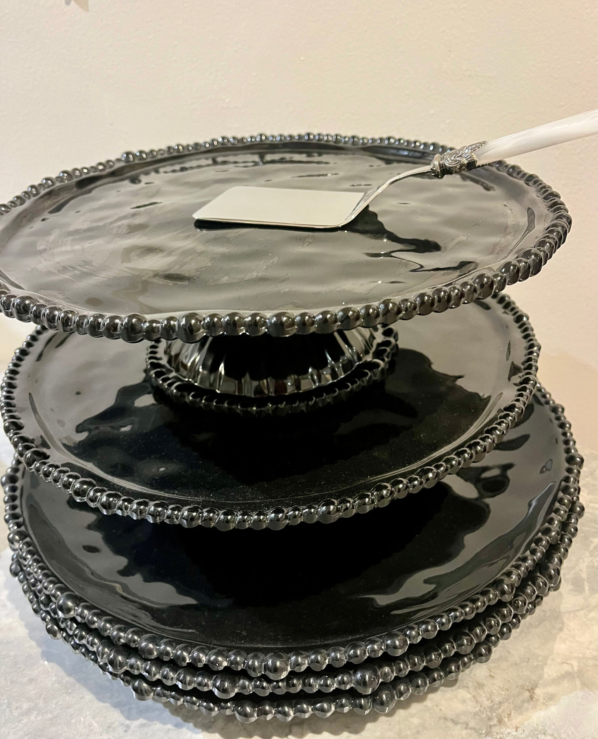 Melamine beaded black pearl cake stand