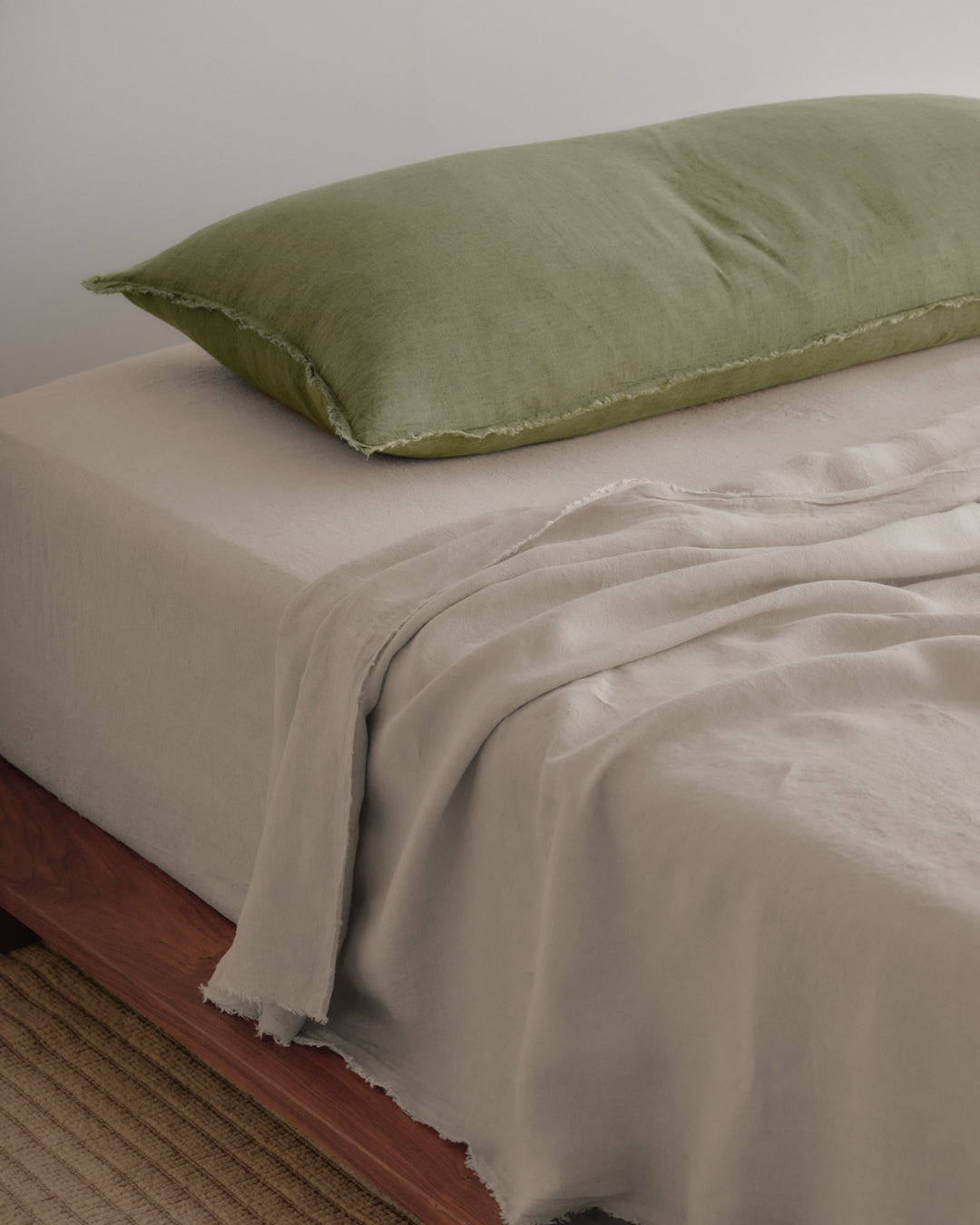 Hale Mercantile Bodycushion Flocca Linen 50/110