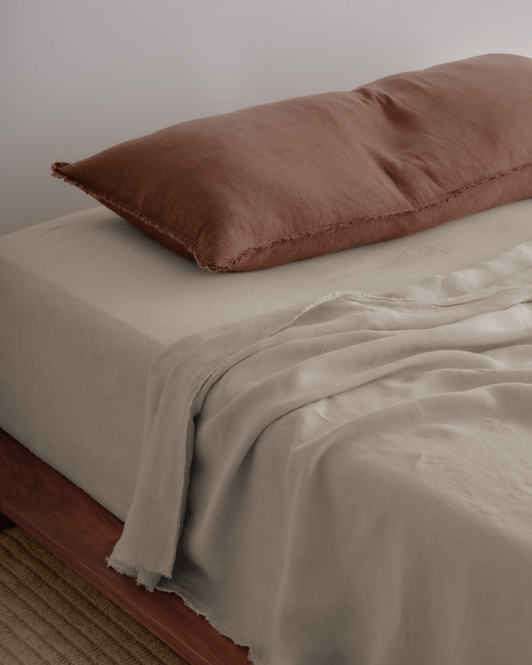 Hale Mercantile Bodycushion Flocca Linen 50/110