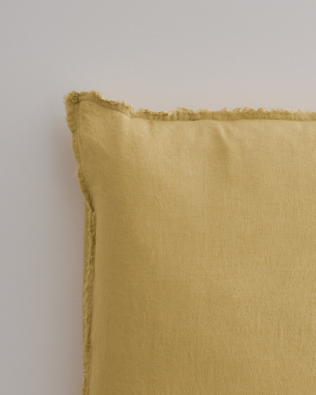 Hale Mercantile Cushion Flocca Linen 50/50
