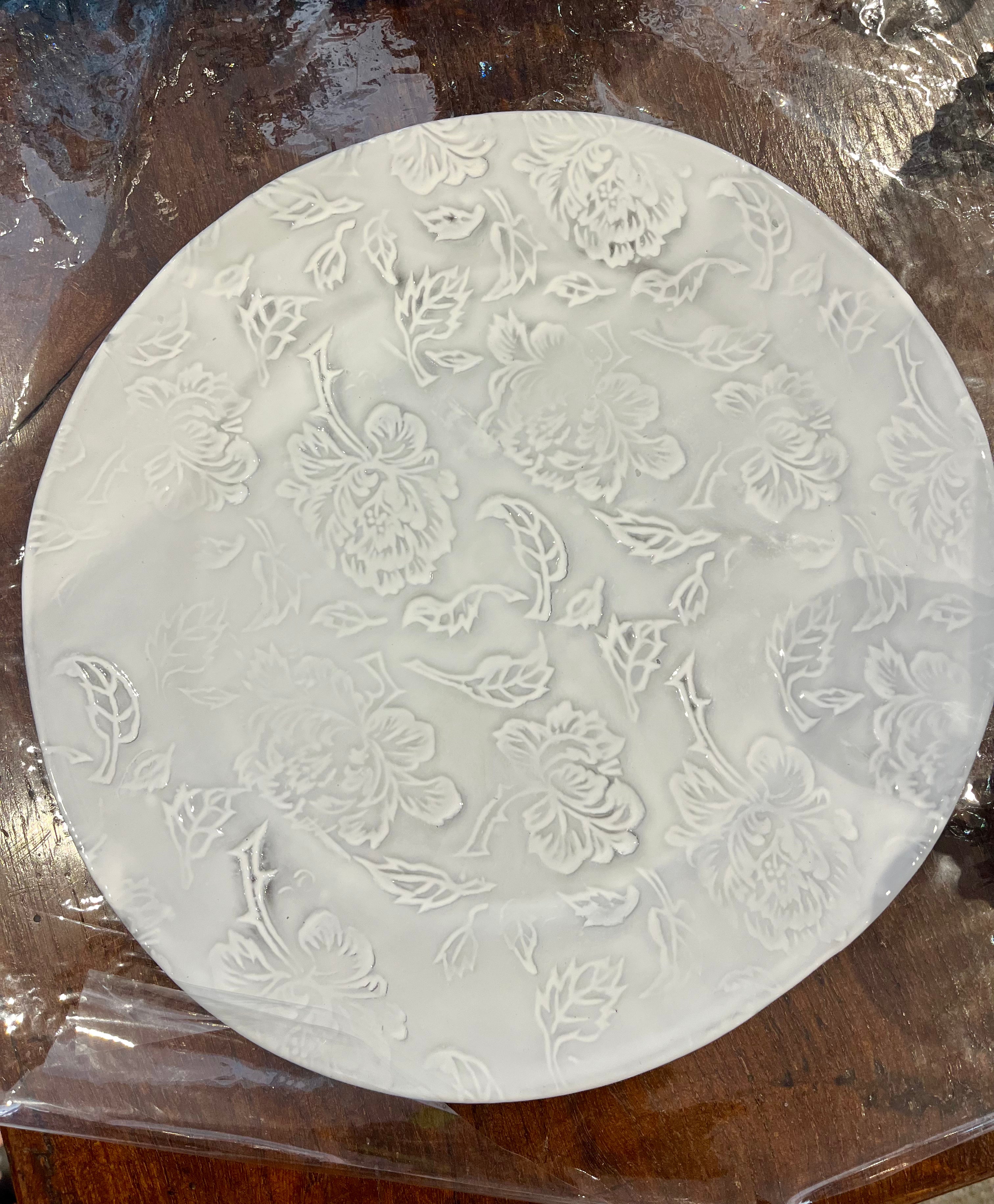 CARRON Pivoine main plate D28cm