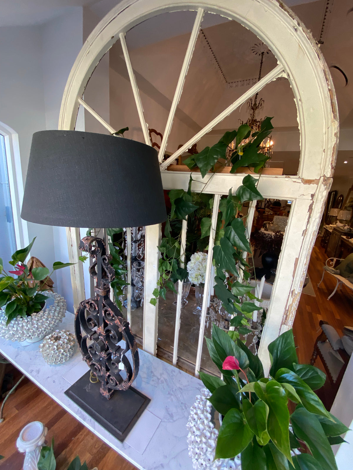 Lamp metal majestic