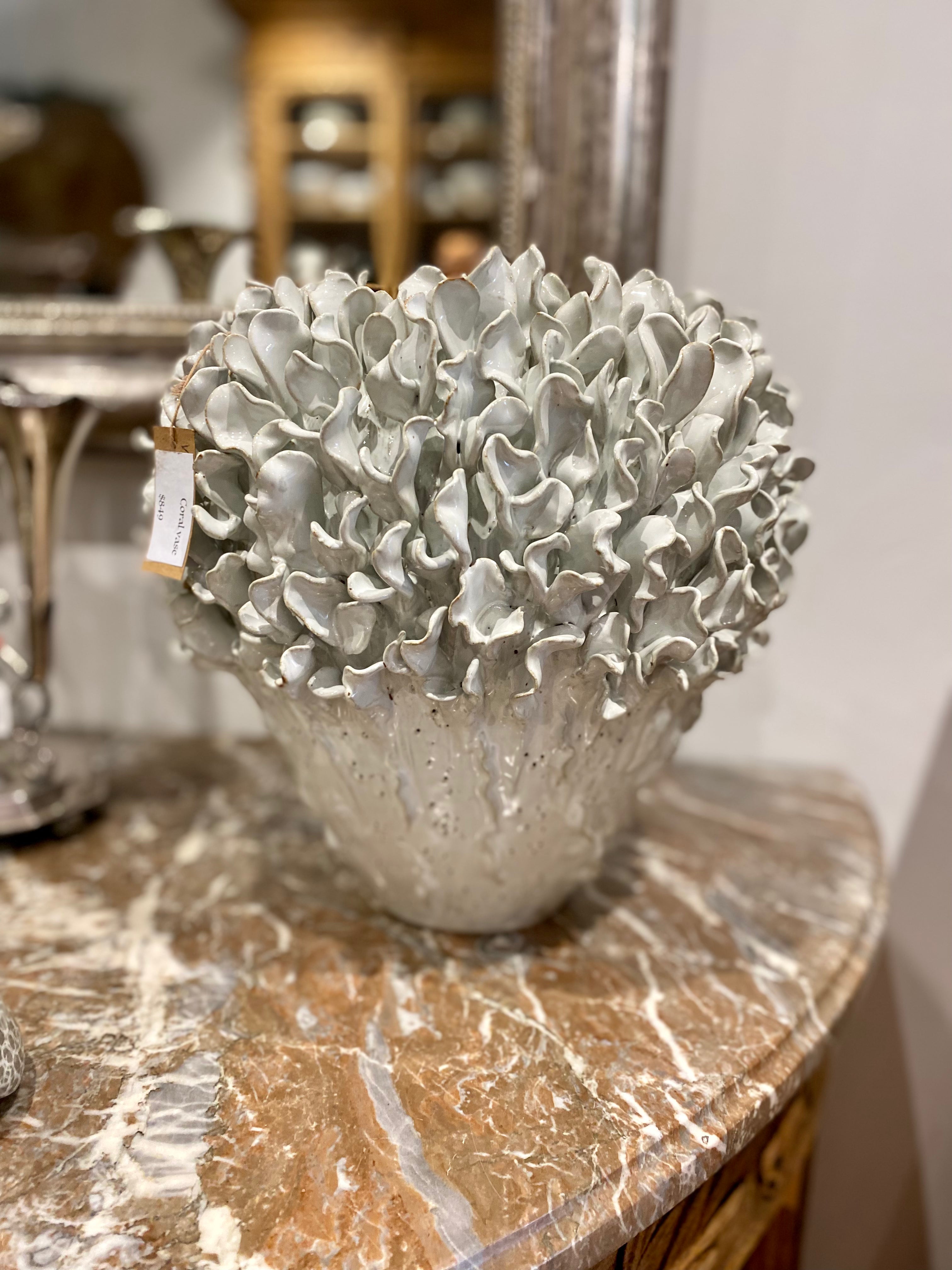 Vase ceramic coral