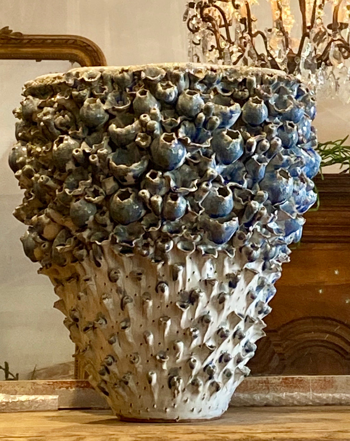 Vase ceramic barnacle white & blue